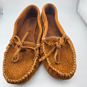 Minnetonka Perforated Suede Moccasins | Tan | Women’s Size 10